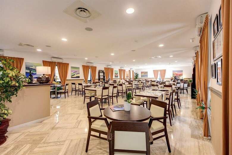 Hotel Regal Park
