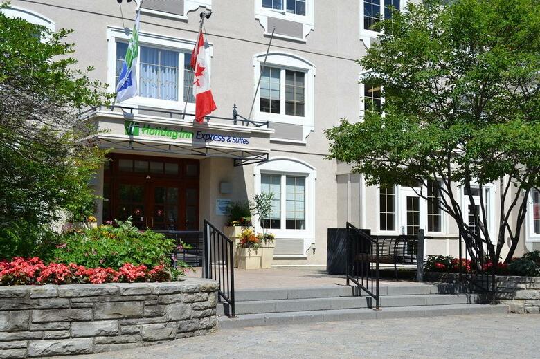 Hotel Holiday Inn Express And Suites Tremblant