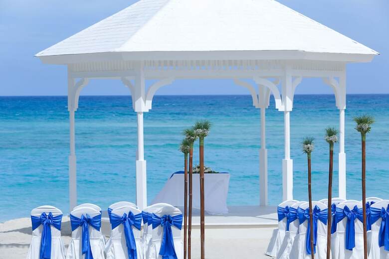 Hotel Majestic Elegance Punta Cana - Luxury All Inclusive