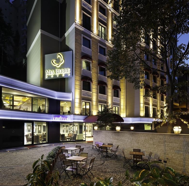 Mia Berre Hotels