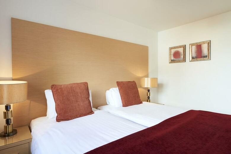 Hotel Fountain Court Eq 2 (2 Bed)