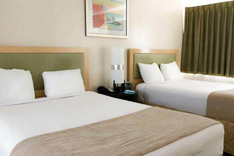 Beach Place Hotel