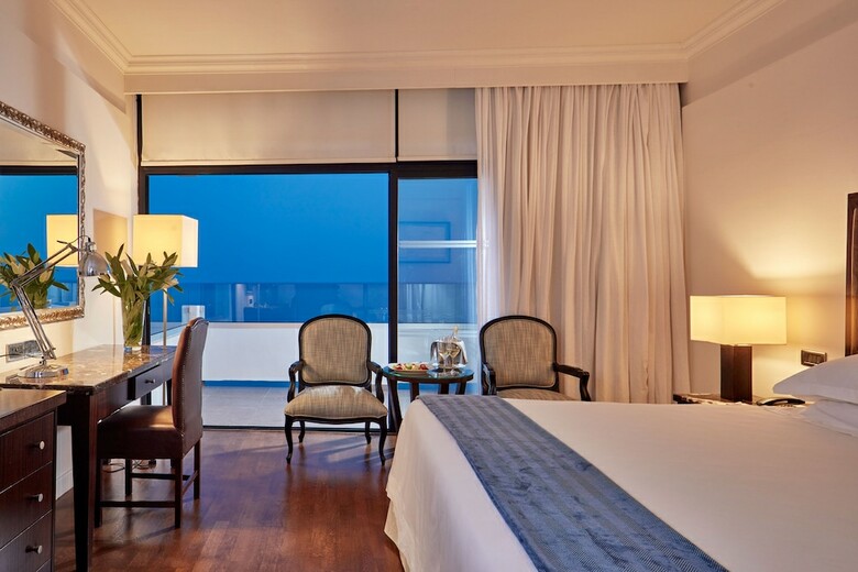 Hotel Grecian Bay