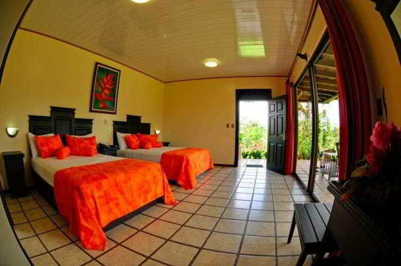 Hotel Arenal Manoa