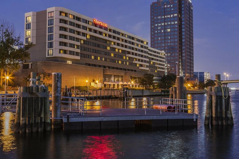 Hotel Sheraton Norfolk Waterside
