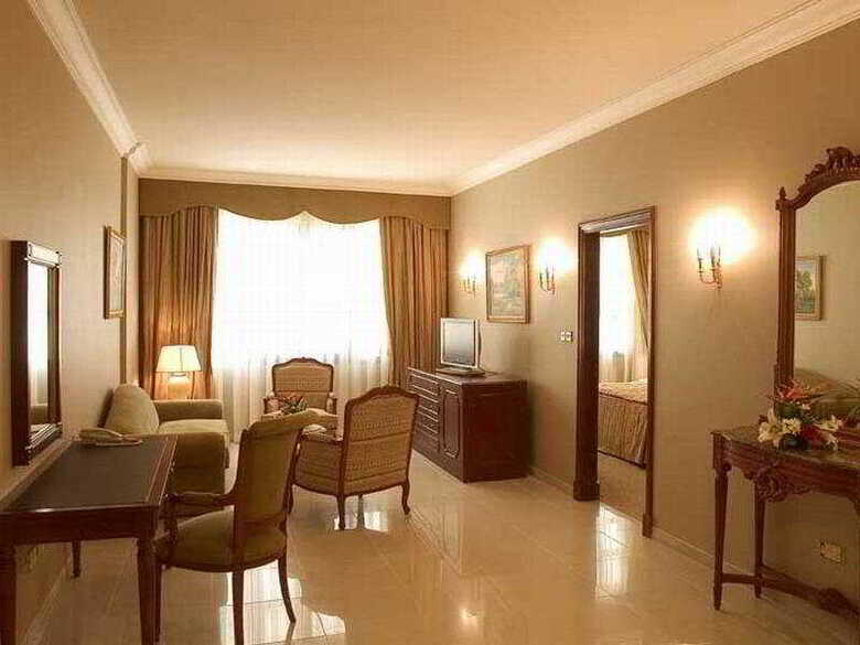 Royal Ascot Hotel