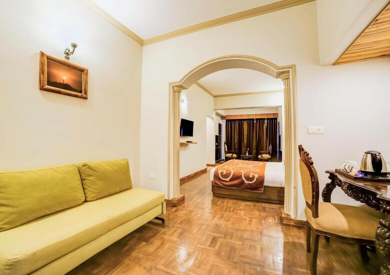 Hotel Summit Naldehra Grand Resort & Spa