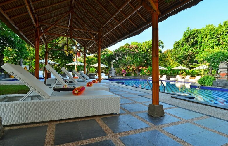 Hotel Inna Sindhu Beach