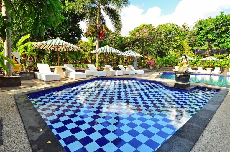 Hotel Inna Sindhu Beach