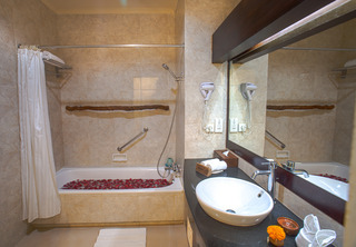 Hotel Sadara Boutique Beach Resort