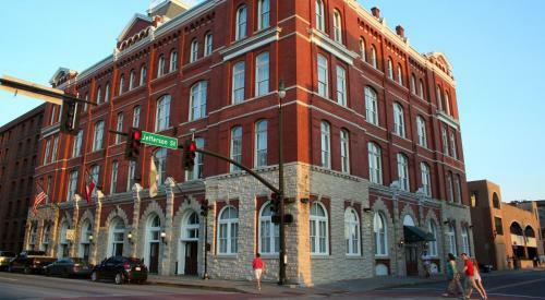 Hotel Inn At Ellis Square