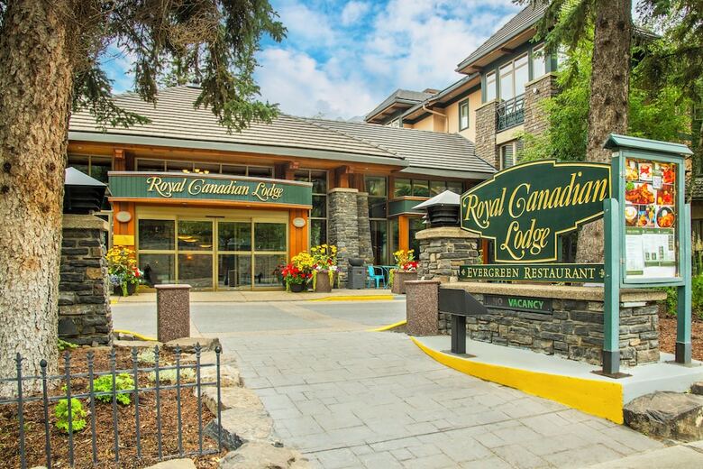 Hotel Delta Banff Royal Canadian Lodge