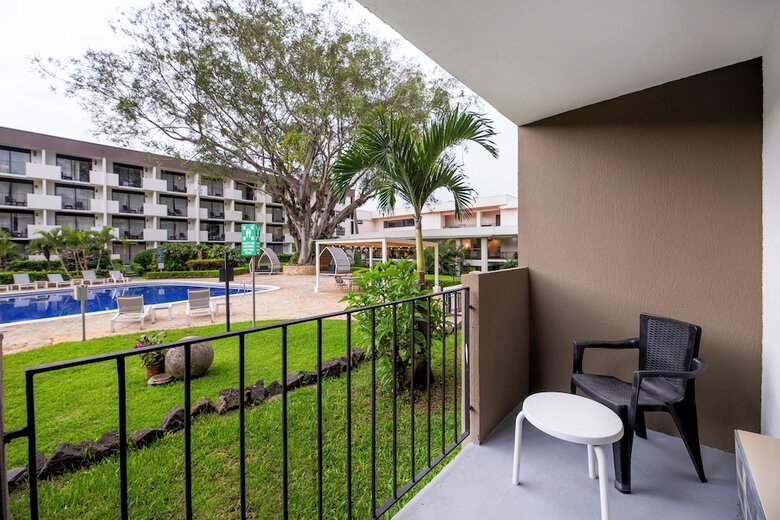 Best Western Irazu Hotel & Casino