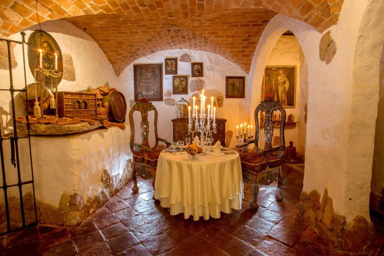 Hotel Parador Santa Maria La Real
