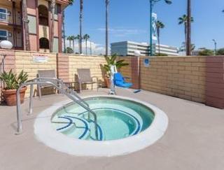 Hotel Super 8 Anaheim Disneyland Drive
