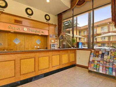 Hotel Super 8 Anaheim Disneyland Drive