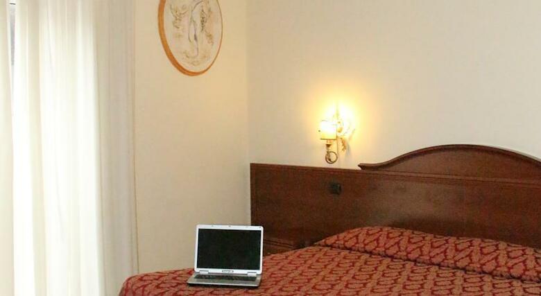Hotel Halifax