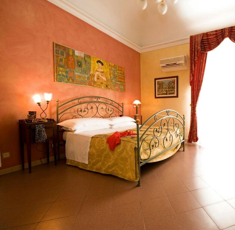 Hotel Joli