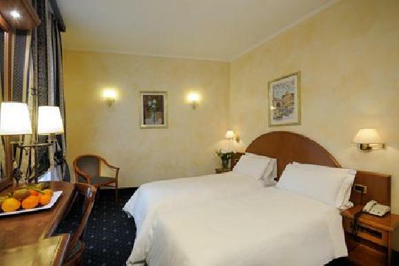 Al Manthia Hotel