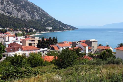 Apartment Gradac 6820b