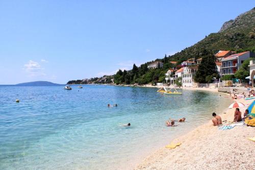 Apartment Gradac 6820b