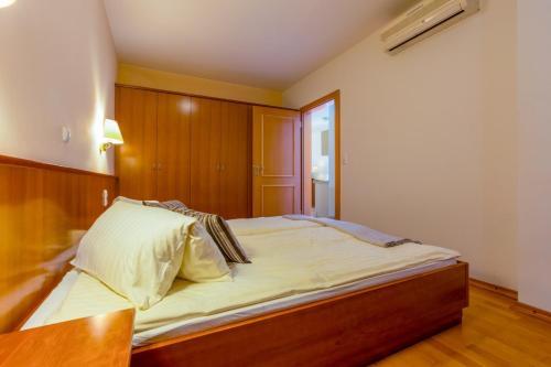 One-bedroom Apartment In Crikvenica Lvii