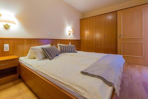 One-bedroom Apartment In Crikvenica Lvii