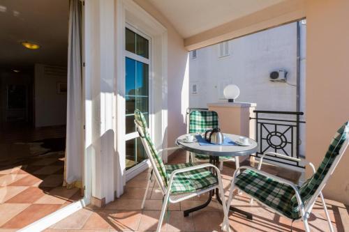 One-bedroom Apartment In Crikvenica Lvii