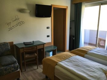 Ambassador Suite Hotel