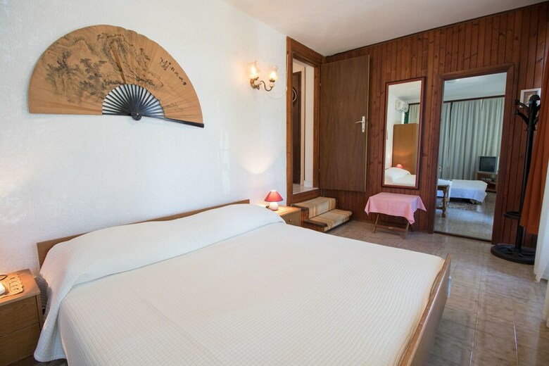 Apartments Luka