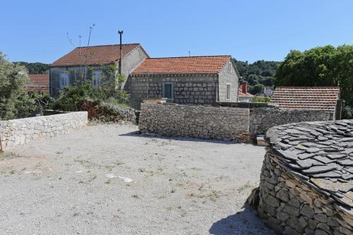 Apartments With A Parking Space Lumbarda (korcula) - 4472