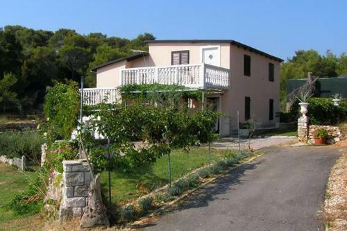Apartments With A Parking Space Rukavac (vis) - 8920