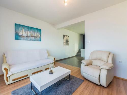 Apartment Otocka V