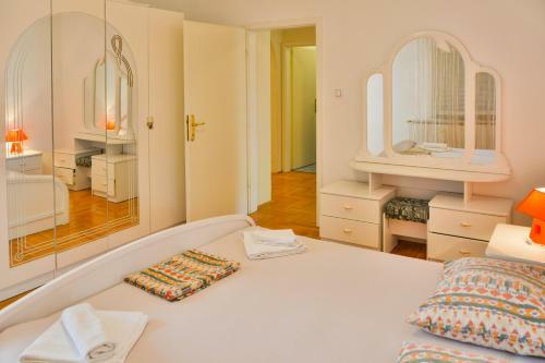Apartment Karlo 1