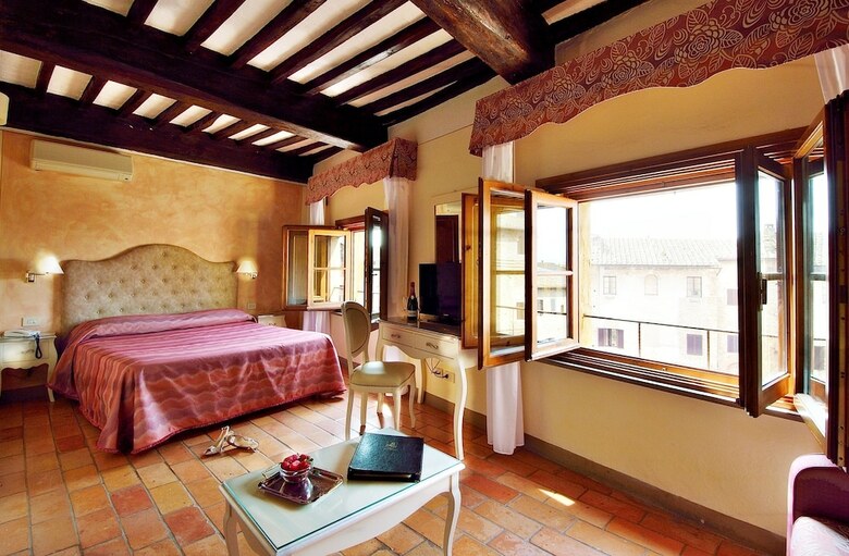 Hotel Leon Bianco
