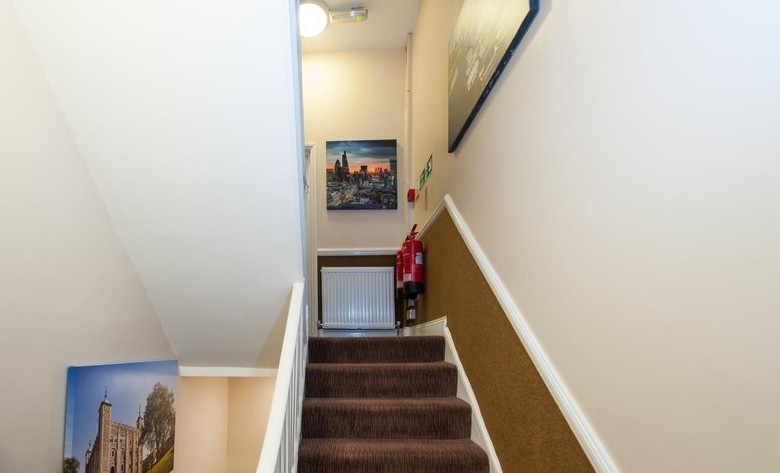 Hotel Marble Arch Inn