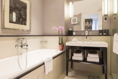 Hotel Le Burgundy Paris