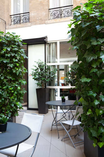 Hotel Eiffel Seine