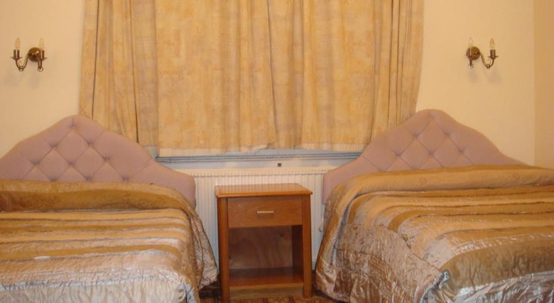 Caswell Hotel