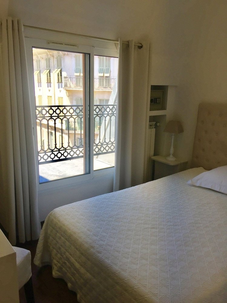 Hotel H�tel L�pante