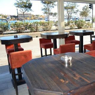 Pebbles Boutique Aparthotel