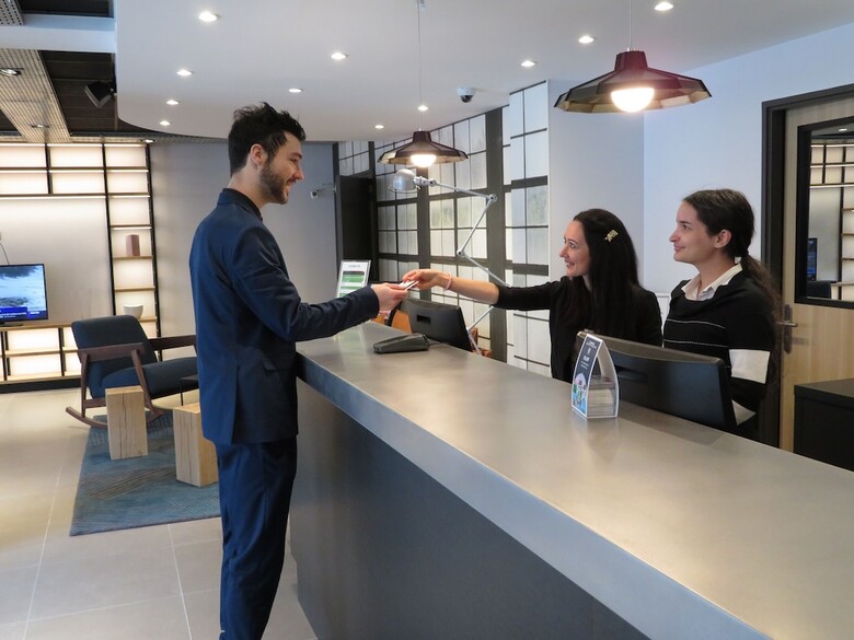 Timhotel Chartres Chatelet