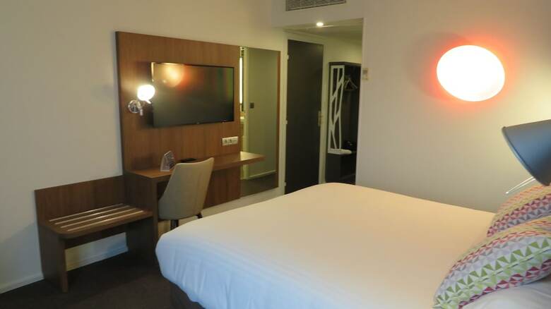 Timhotel Chartres Chatelet