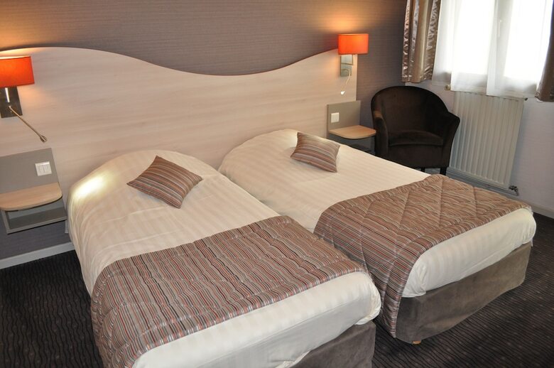 Hotel Logis Au Tambour