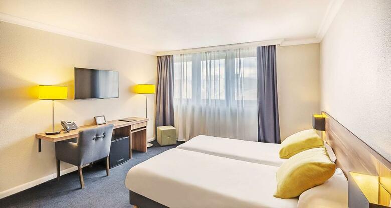 Atrium Hotel