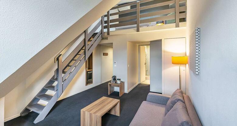 Atrium Hotel