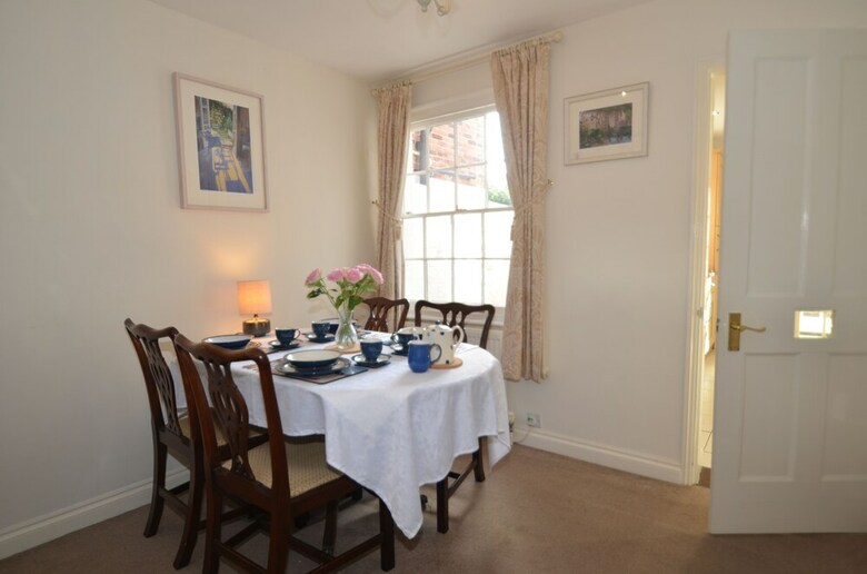 Crown Cottage