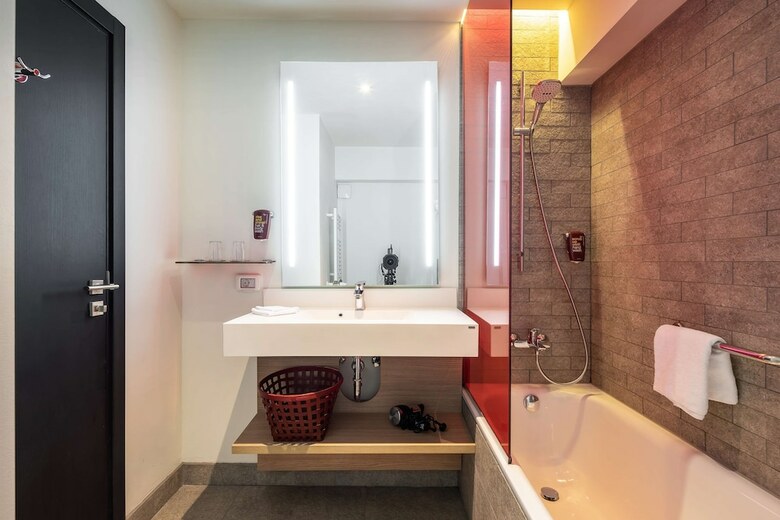 Aparthotel Park Inn By Radisson Bucharest Hotel & Residence