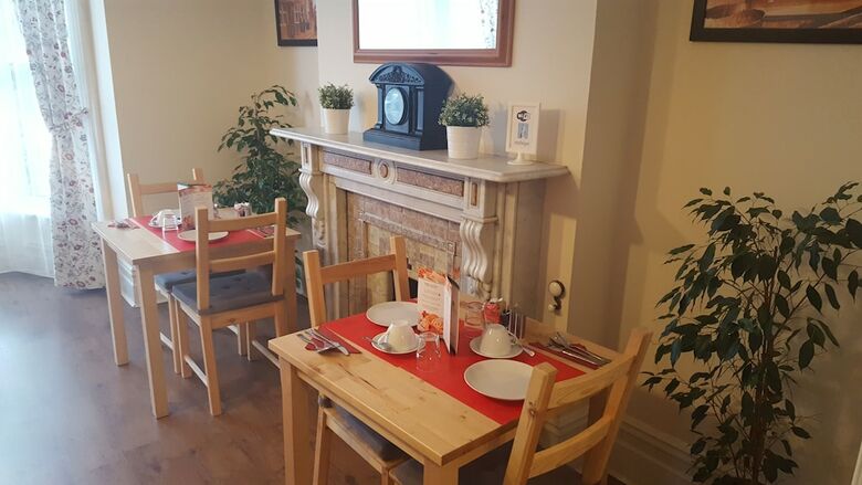 Hostal The Regent Guest House