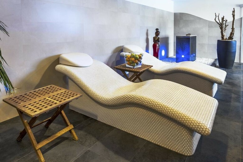 Hotel NH Budapest City